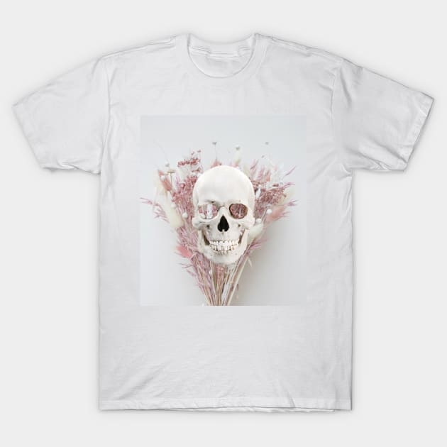 Soft aesthetic skull T-Shirt by xayiteb
